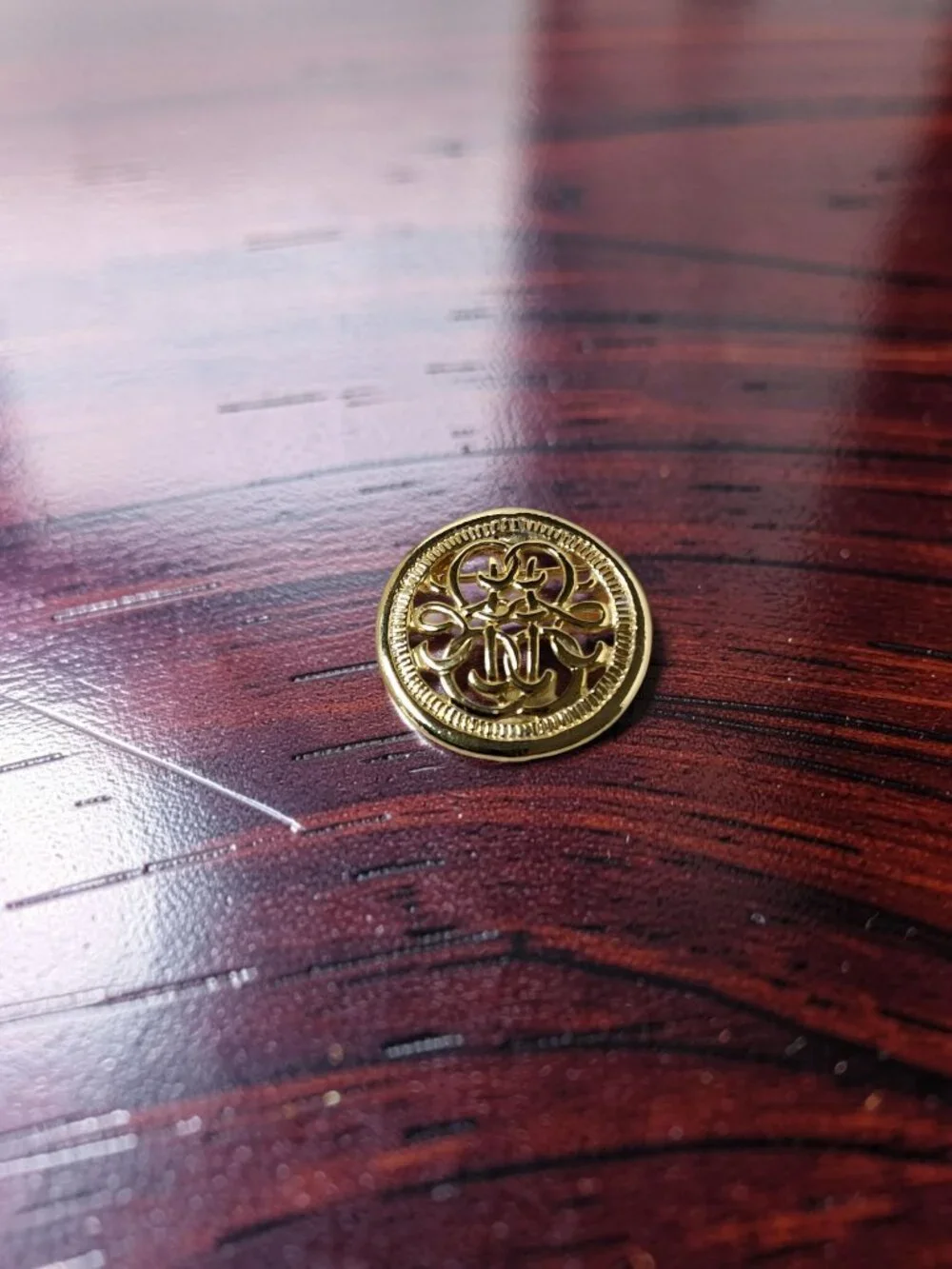 Vintage 1960s Goldtone Round Scroll Design Brooch Pin